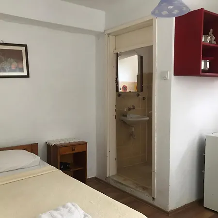 Lejlighedshotel Gunebakan Taliani 2*