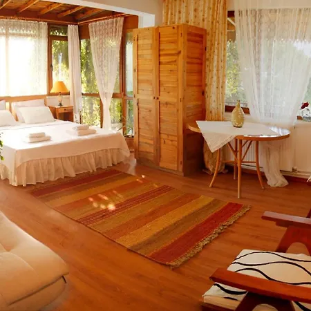 Gunebakan Taliani 酒店