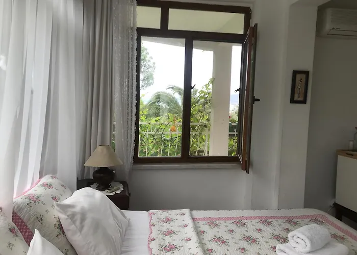 Gunebakan Taliani فندق 3*